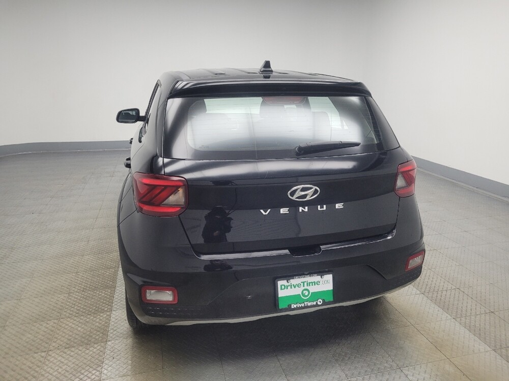 2021 Hyundai Venue in Highland, IN 46322 - 18100212 6