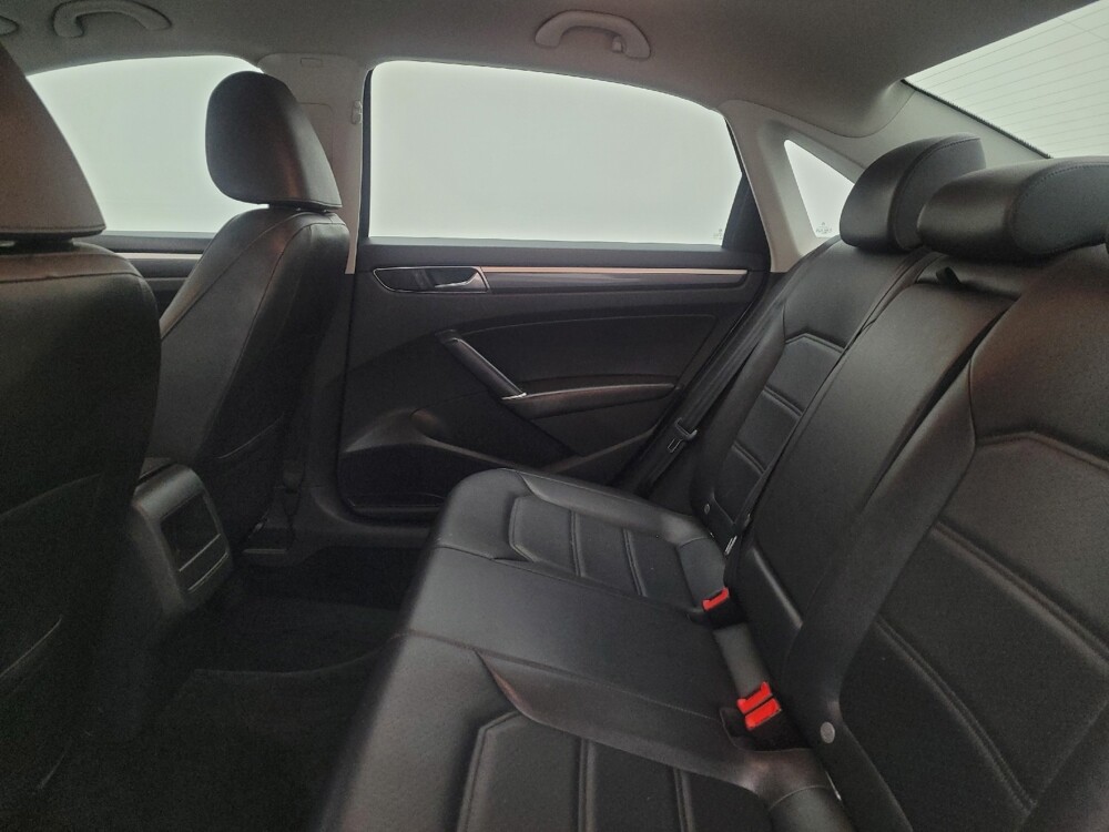 2017 Volkswagen Passat in Cincinnati, OH 45255 - 18100214 18