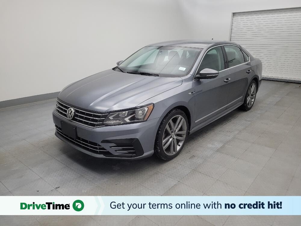2017 Volkswagen Passat in Cincinnati, OH 45255 - 18100214