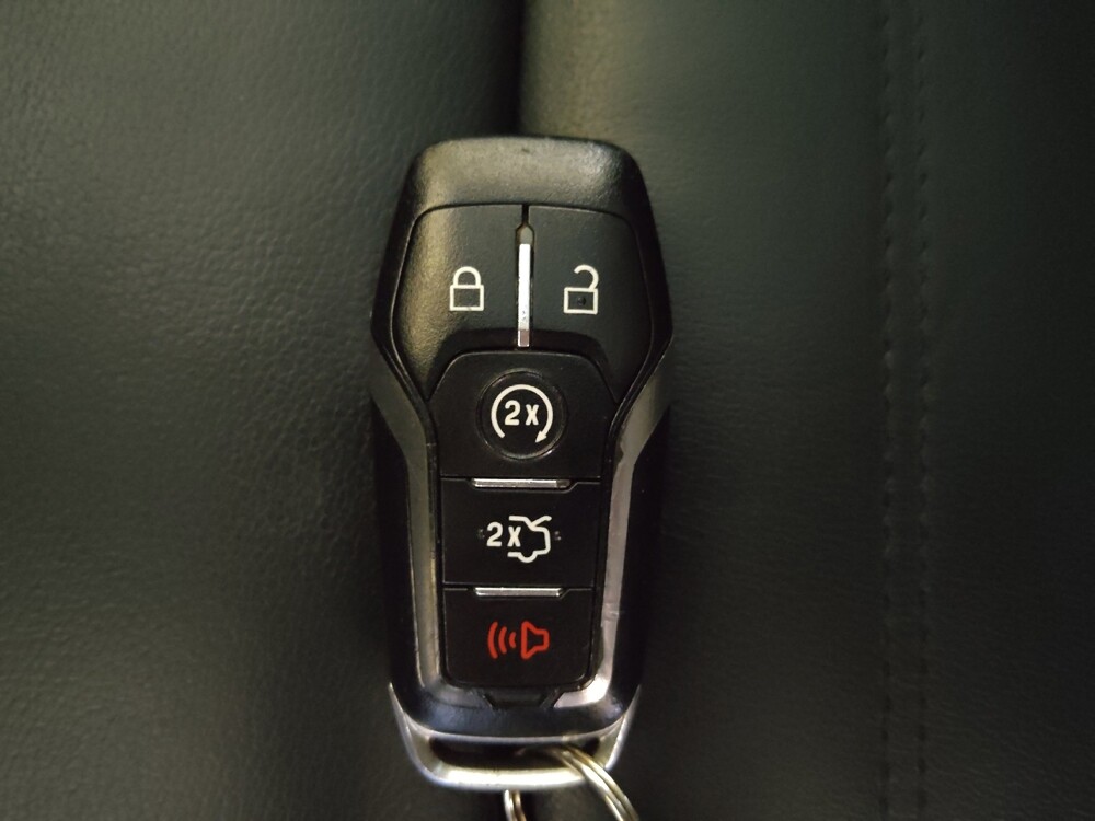 2017 Ford Edge in Clearwater, FL 33764 - 18100215 32