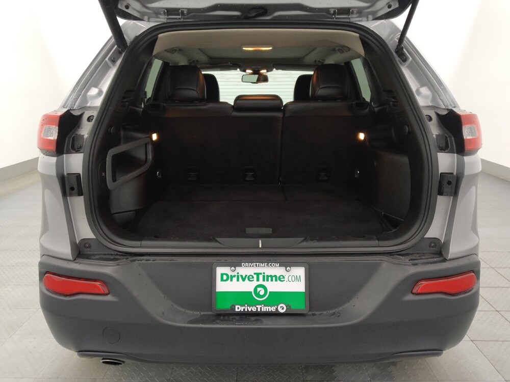 2018 Jeep Cherokee in Tampa, FL 33619 - 18100216 29