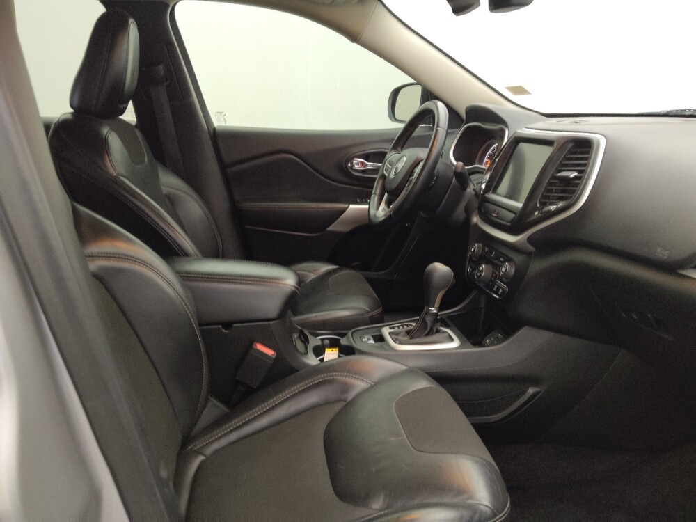 2018 Jeep Cherokee in Tampa, FL 33619 - 18100216 21