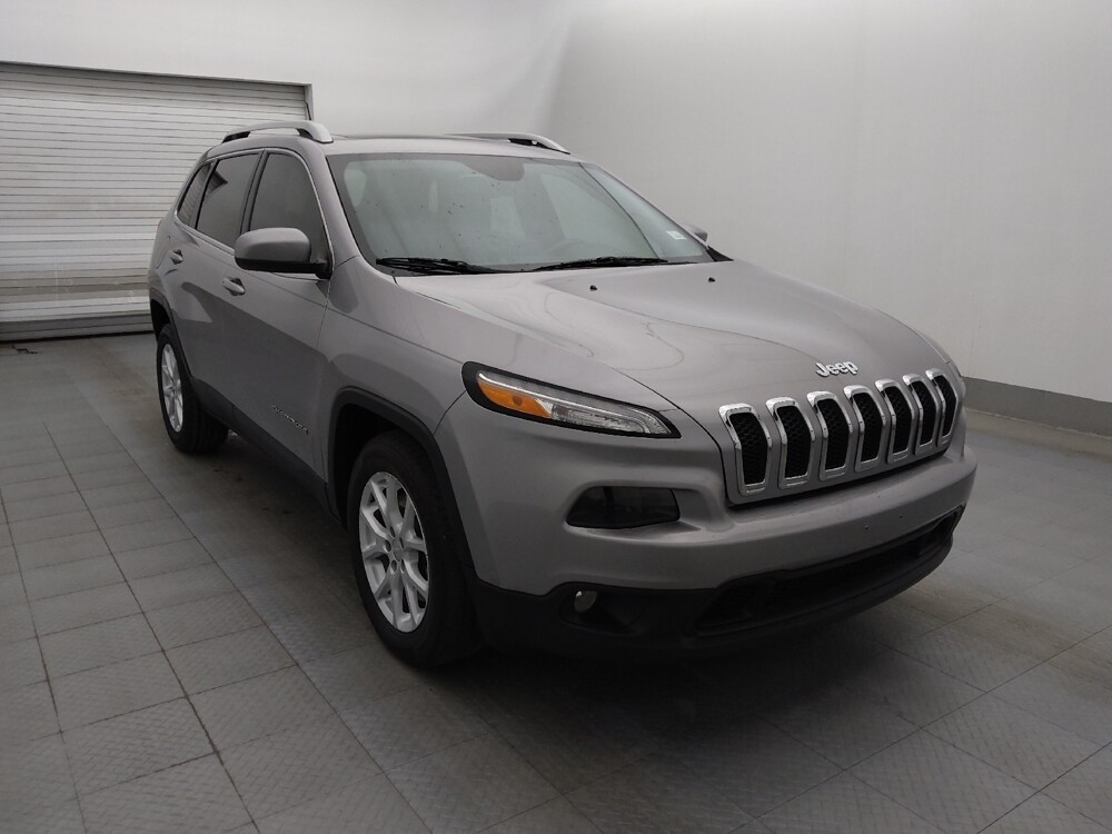 2018 Jeep Cherokee in Tampa, FL 33619 - 18100216 13