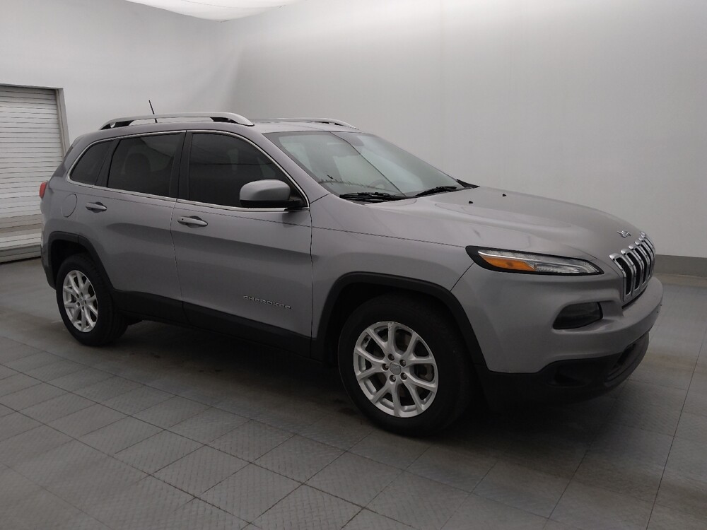 2018 Jeep Cherokee in Tampa, FL 33619 - 18100216 11