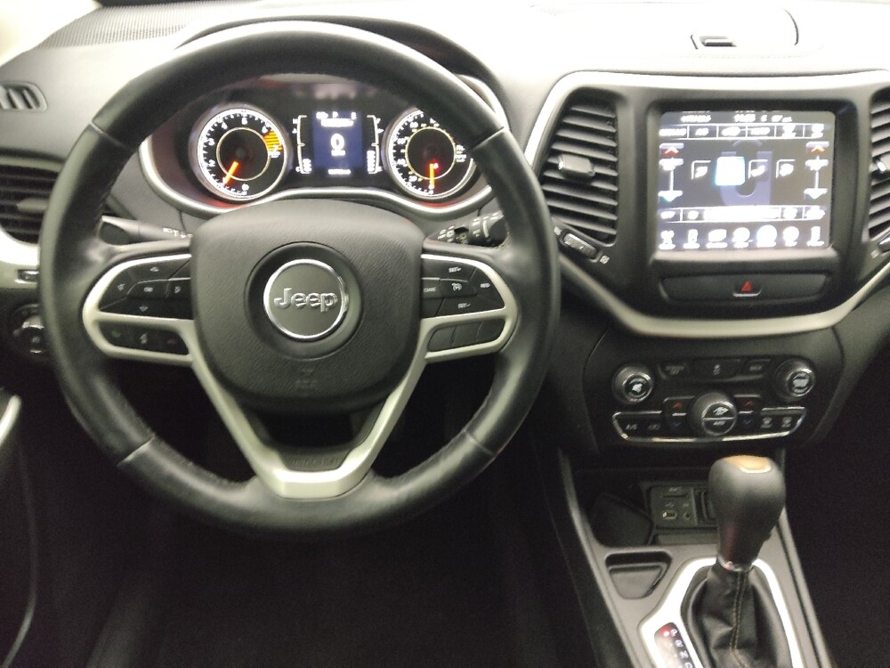 2018 Jeep Cherokee in Tampa, FL 33619 - 18100216 22