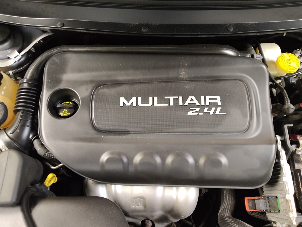 2018 Jeep Cherokee in Tampa, FL 33619 - 18100216 30