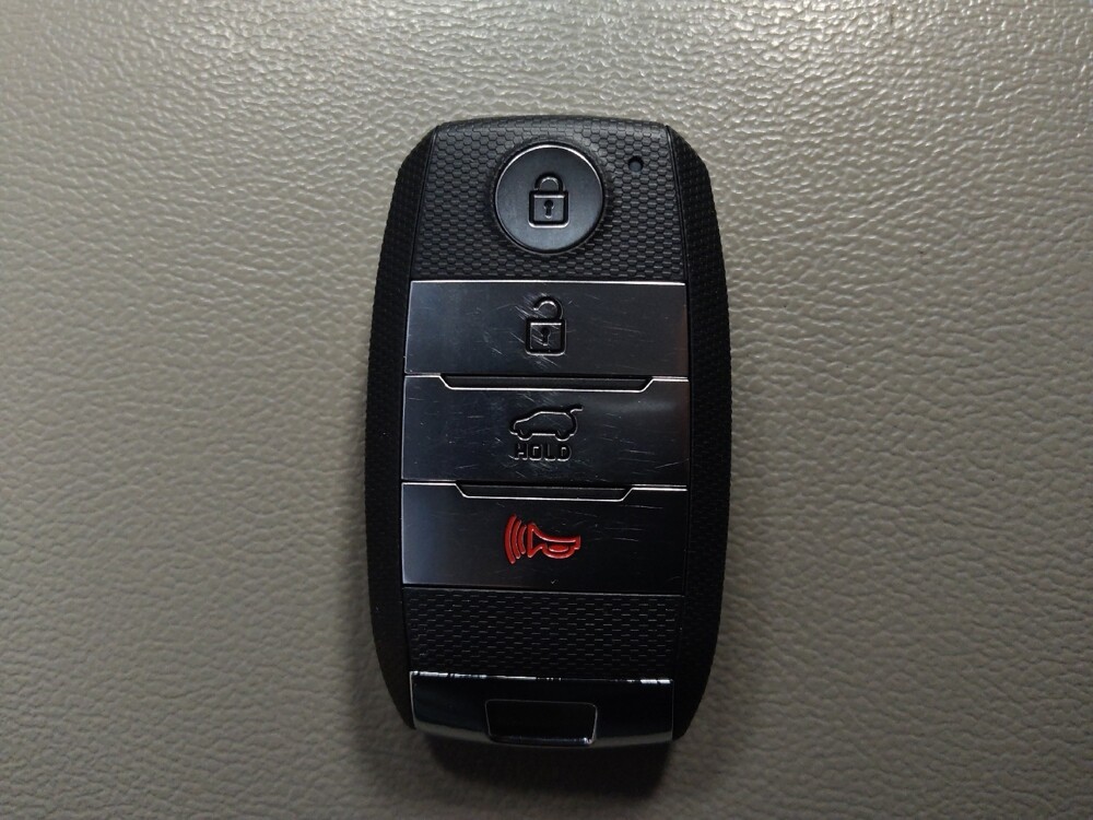 2020 Kia Sorento in Metairie, LA 70006 - 18100225 32