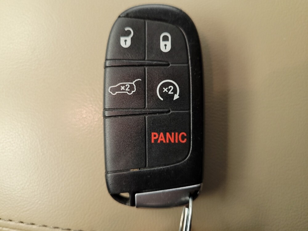 2016 Jeep Grand Cherokee in Riverside, CA 92504 - 18100226 32