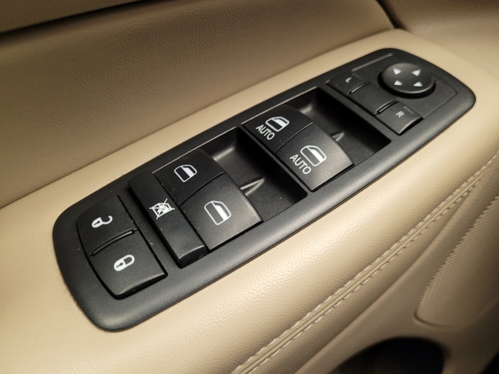 2016 Jeep Grand Cherokee in Riverside, CA 92504 - 18100226 27