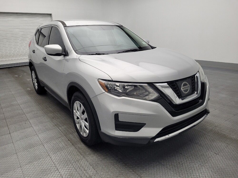 2017 Nissan Rogue in Gainesville, FL 32609 - 18100232 14