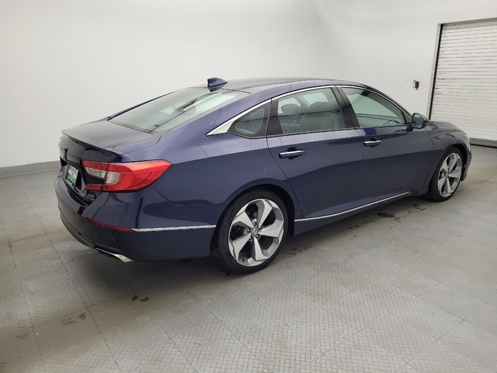 2018 Honda Accord in Greensboro, NC 27407 - 18100234 10