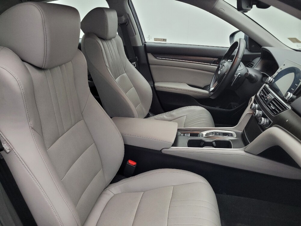 2018 Honda Accord in Greensboro, NC 27407 - 18100234 21