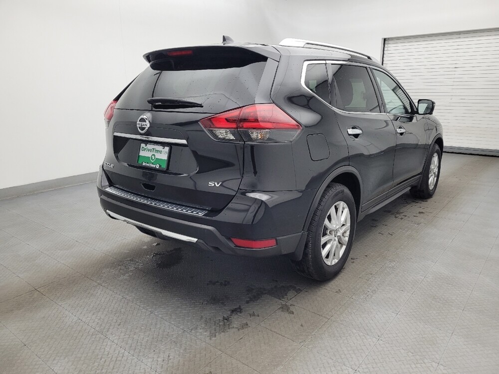 2018 Nissan Rogue in Fayetteville, NC 28304 - 18100235 9