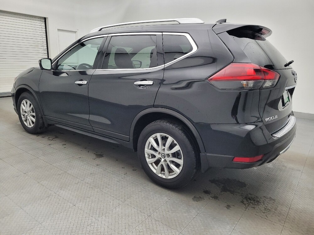 2018 Nissan Rogue in Fayetteville, NC 28304 - 18100235 3