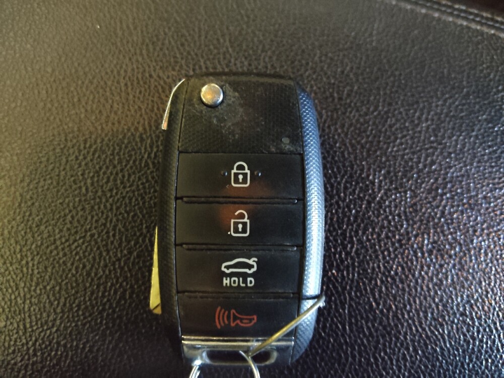 2020 Kia Optima in Tampa, FL 33619 - 18100238 32