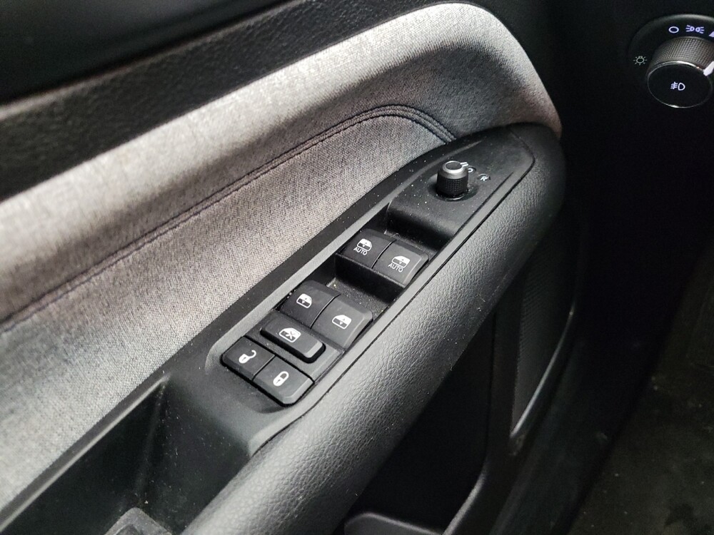 2022 Jeep Compass in Springfield, MO 65807 - 18100246 27