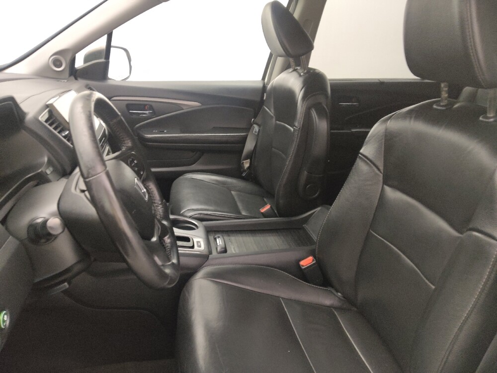 2019 Honda Pilot in Hialeah, FL 33014 - 18100257 17