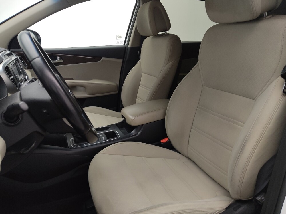 2016 Kia Sorento in Gainesville, FL 32609 - 18100264 17