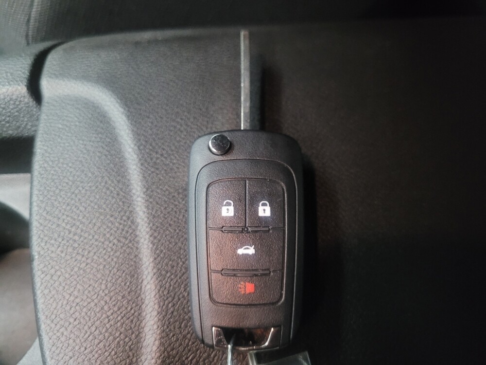 2015 Chevrolet Camaro in Highland, IN 46322 - 18100270 32