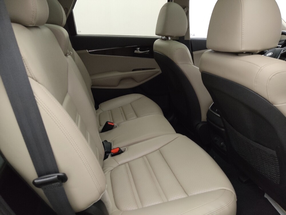 2020 Kia Sorento in Tampa, FL 33619 - 18100273 19