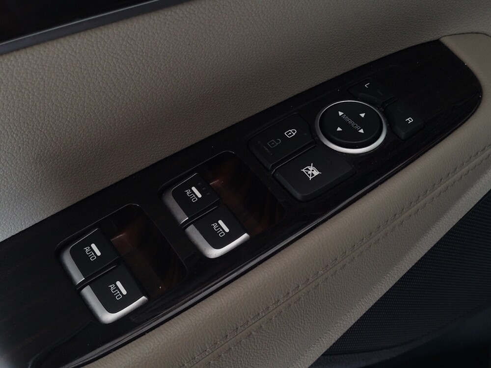 2020 Kia Sorento in Tampa, FL 33619 - 18100273 27