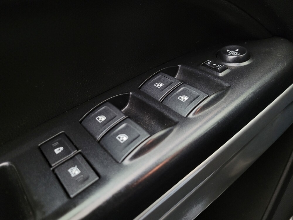 2019 Chevrolet Colorado in Glendale, AZ 85301 - 18100278 27