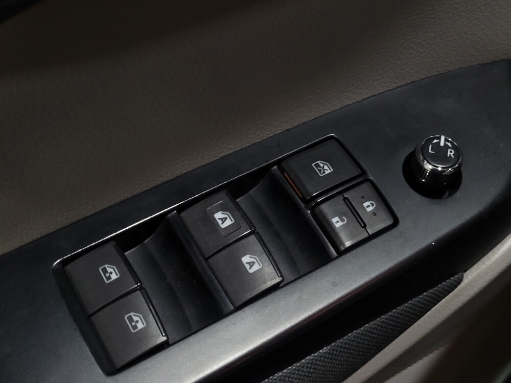 2019 Toyota Highlander in Richmond, VA 23235 - 18100286 27