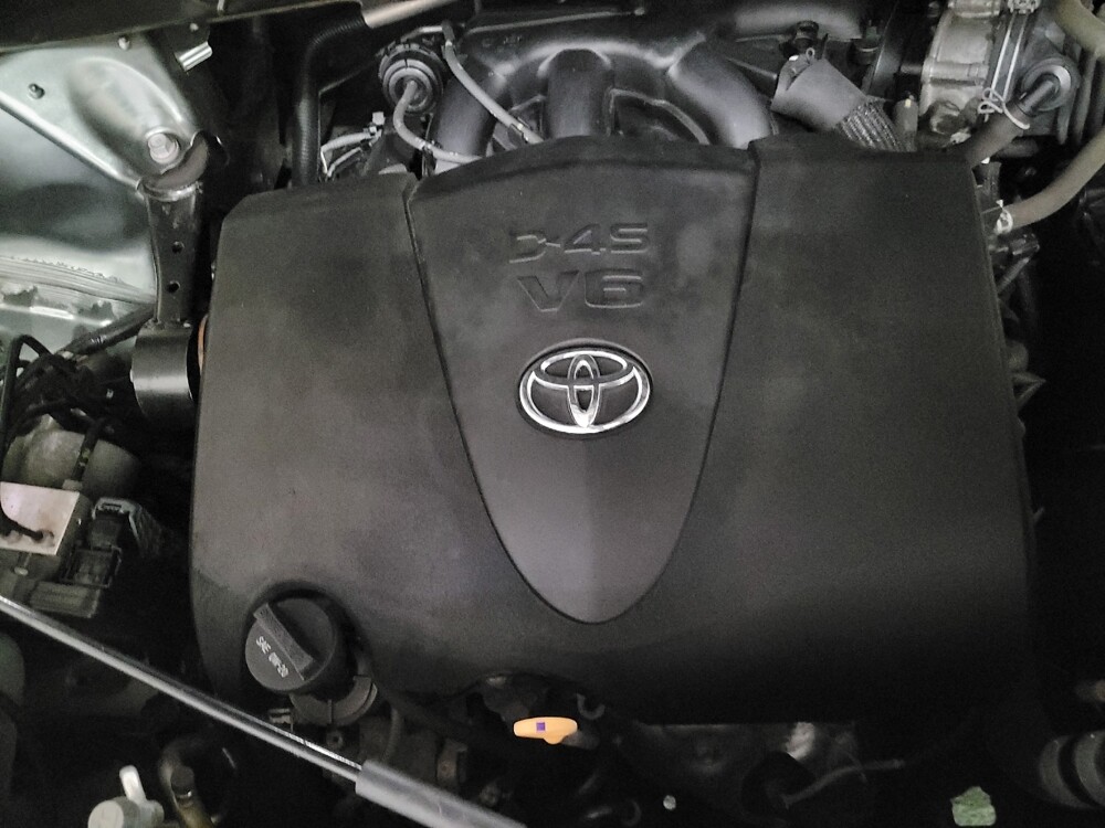 2019 Toyota Highlander in Richmond, VA 23235 - 18100286 30