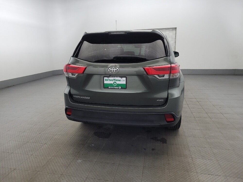 2019 Toyota Highlander in Richmond, VA 23235 - 18100286 7