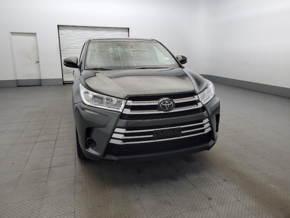2019 Toyota Highlander in Richmond, VA 23235 - 18100286 14