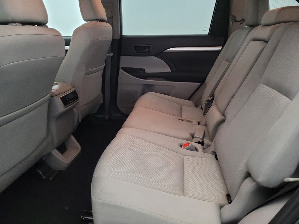 2019 Toyota Highlander in Richmond, VA 23235 - 18100286 18