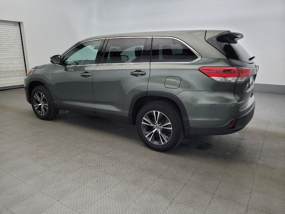 2019 Toyota Highlander in Richmond, VA 23235 - 18100286 3