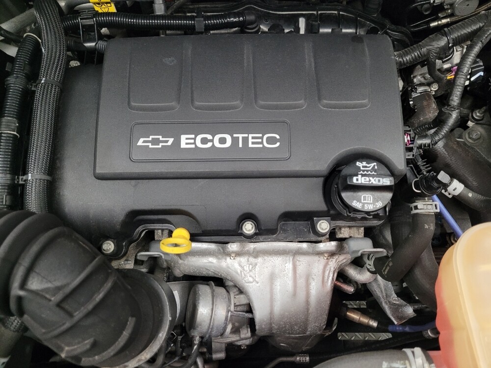 2019 Chevrolet Trax in Taylor, MI 48180 - 18100291 30