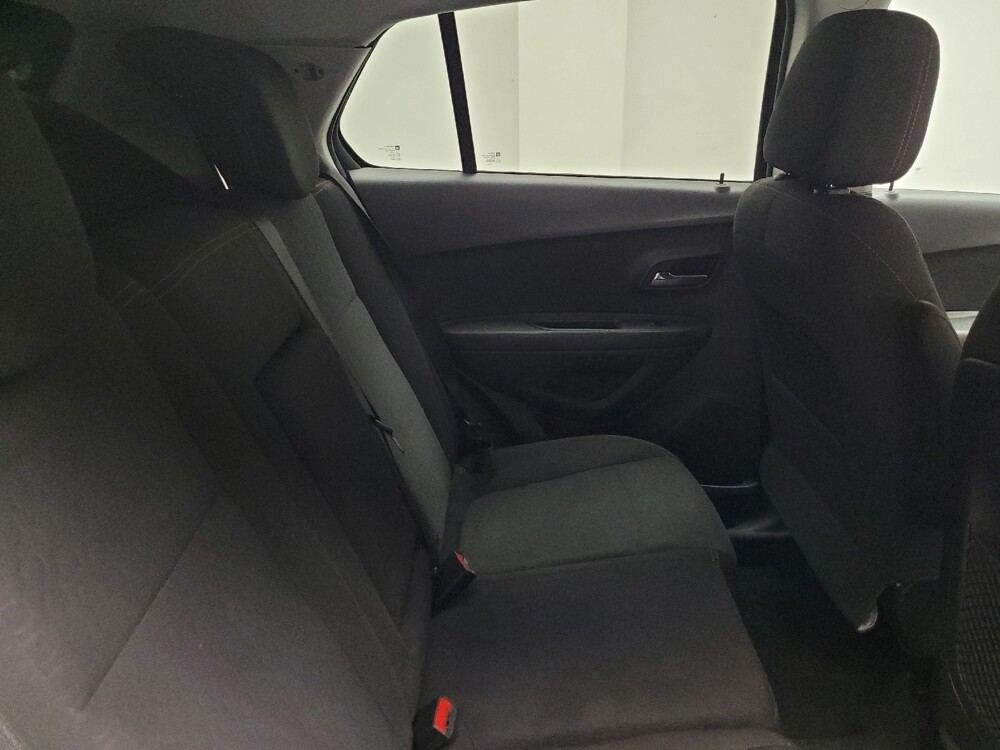 2019 Chevrolet Trax in Taylor, MI 48180 - 18100291 19