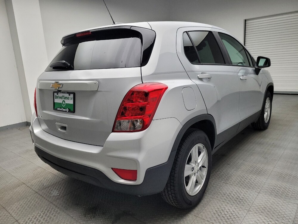 2019 Chevrolet Trax in Taylor, MI 48180 - 18100291 9