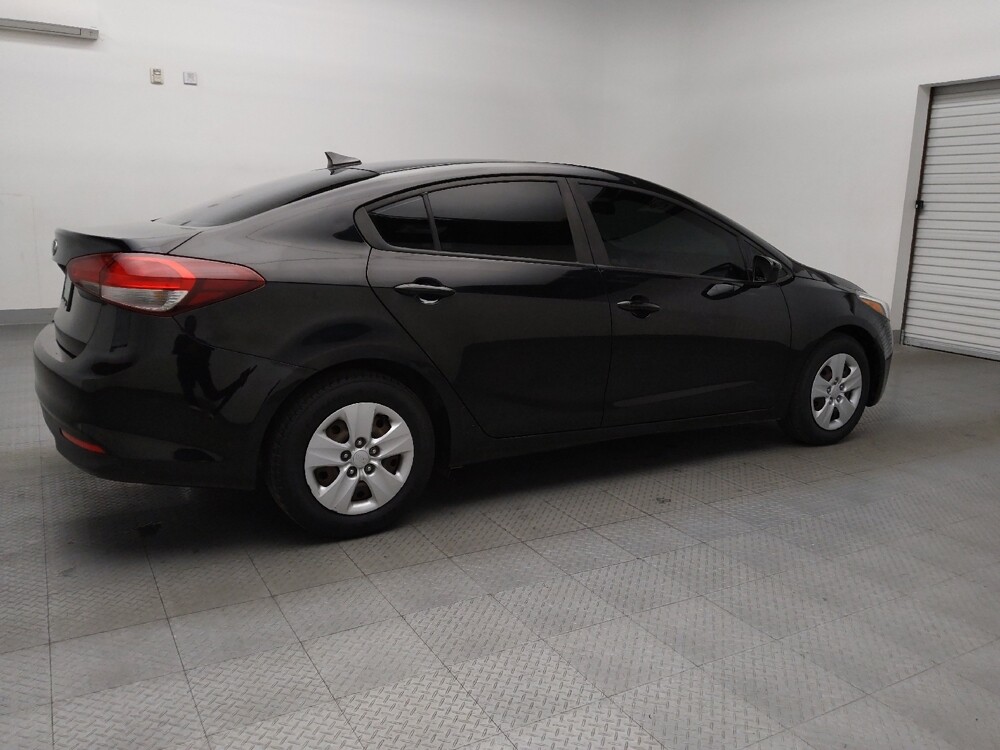 2018 Kia Forte in Tulsa, OK 74145 - 18100293 10
