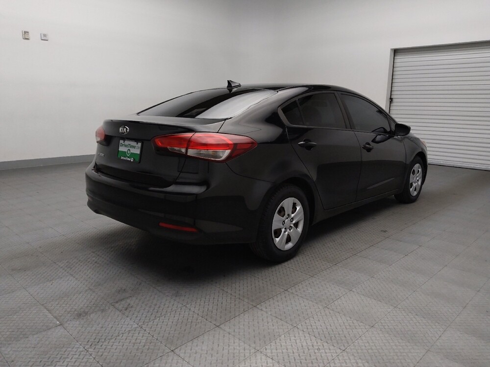 2018 Kia Forte in Tulsa, OK 74145 - 18100293 9