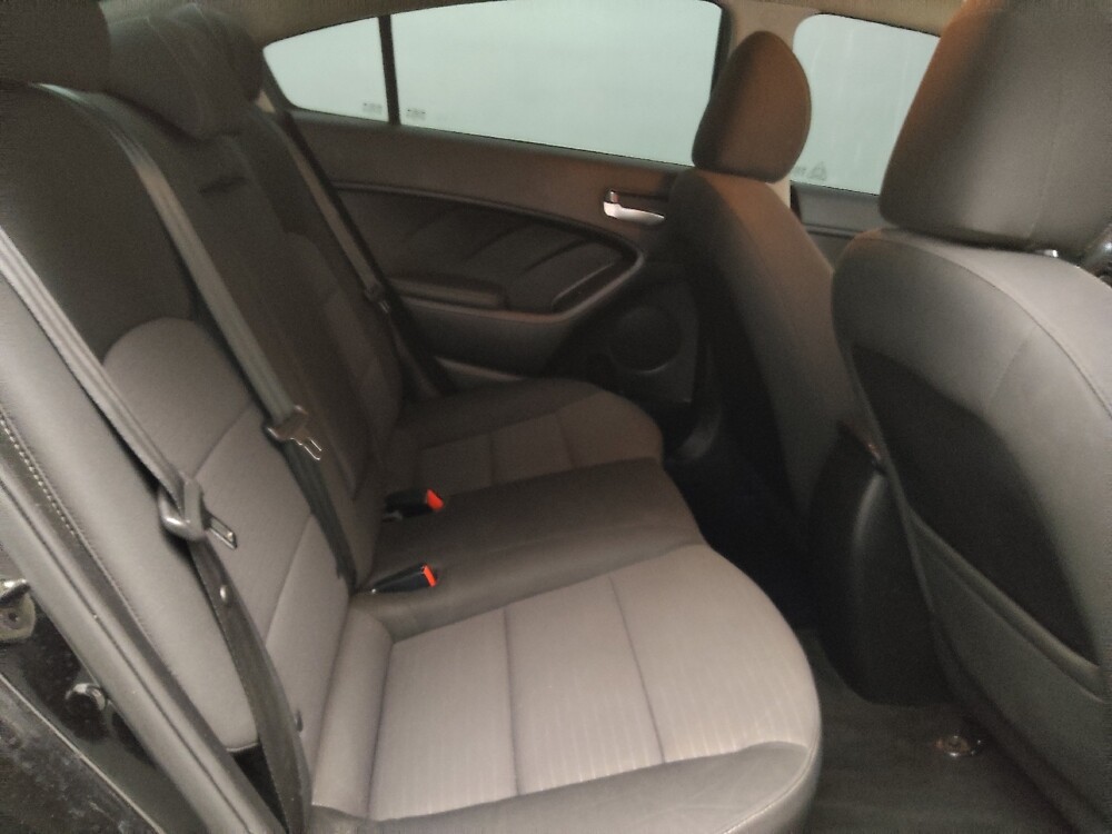 2018 Kia Forte in Tulsa, OK 74145 - 18100293 19