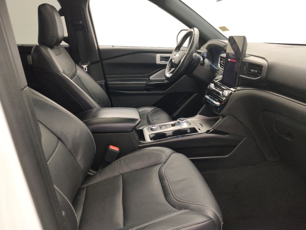 2021 Ford Explorer in Tampa, FL 33619 - 18100300 21