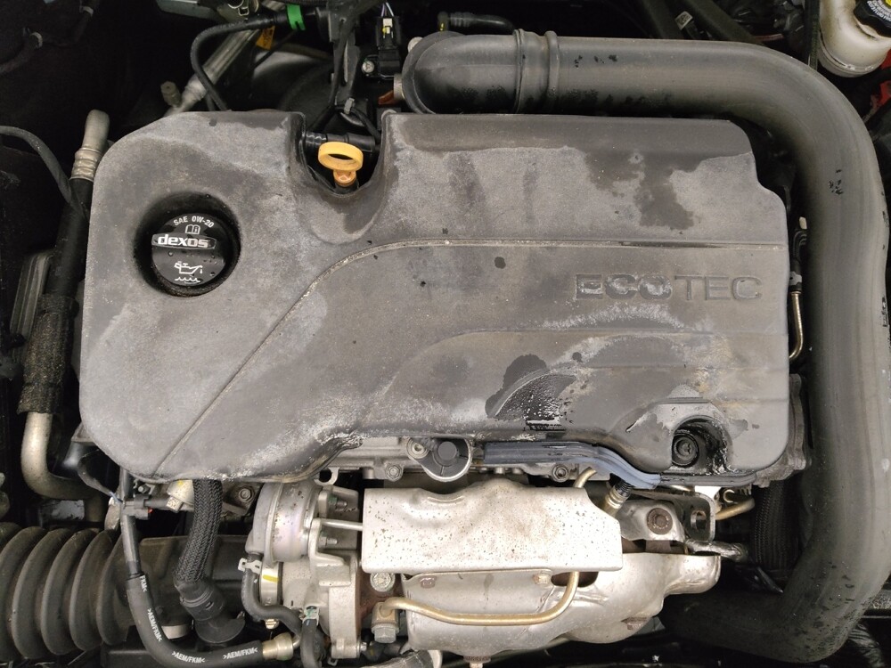 2018 Chevrolet Malibu in Clearwater, FL 33764 - 18100301 30