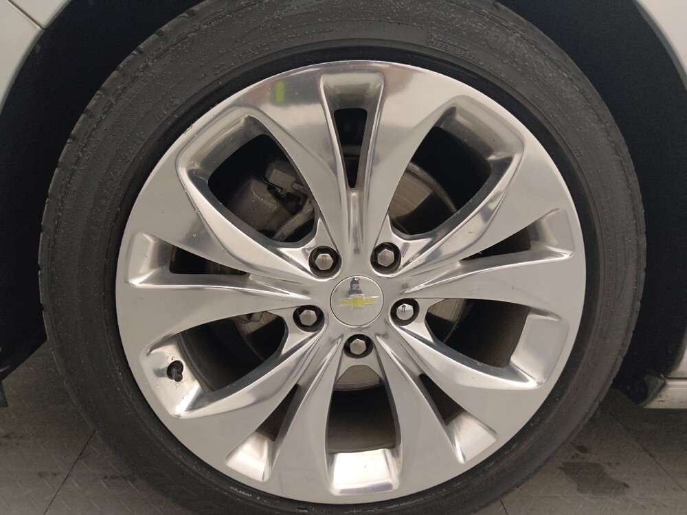 2018 Chevrolet Malibu in Tampa, FL 33619 - 18100304 31