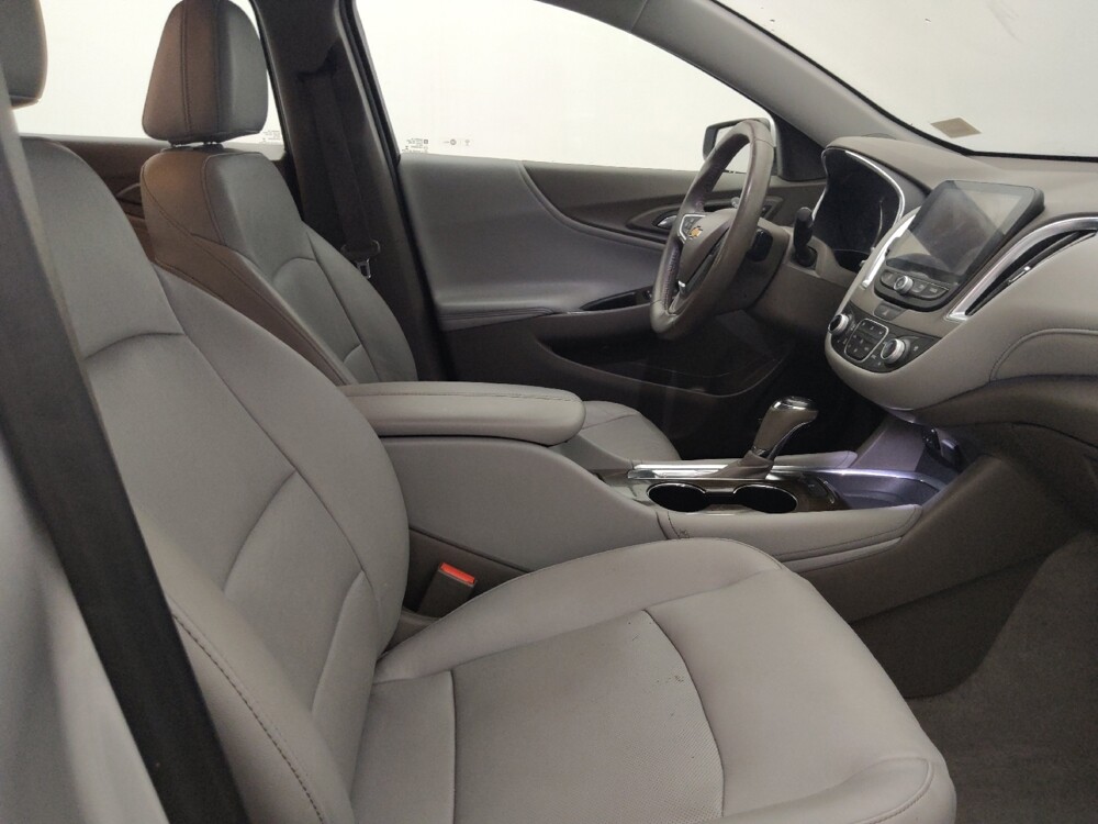 2018 Chevrolet Malibu in Tampa, FL 33619 - 18100304 21