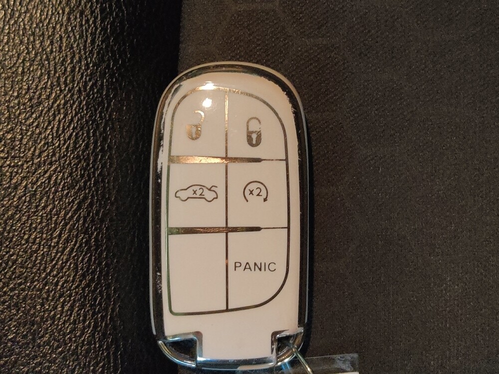 2018 Jeep Compass in Tampa, FL 33619 - 18100305 32