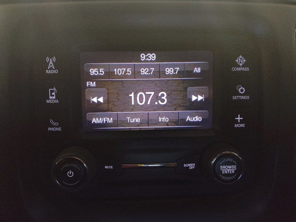 2018 Jeep Compass in Tampa, FL 33619 - 18100305 25