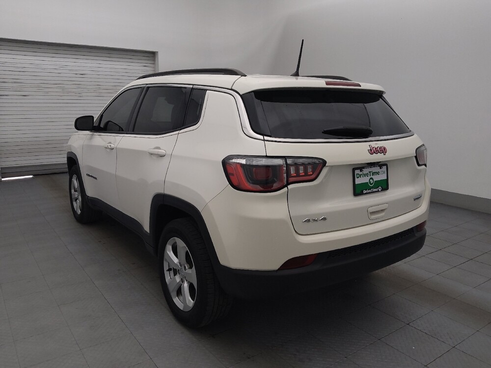 2018 Jeep Compass in Tampa, FL 33619 - 18100305 5