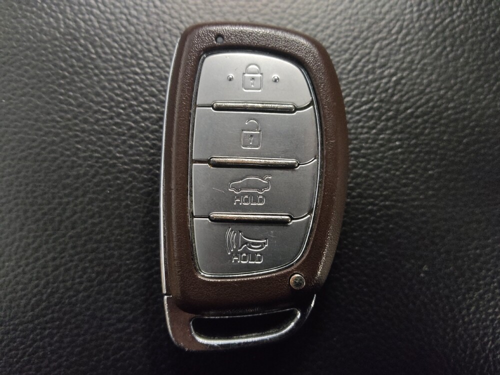 2019 Hyundai Elantra in Houston, TX 77060 - 18100306 32