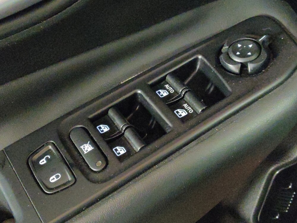 2017 Jeep Renegade in Metairie, LA 70006 - 18100311 27