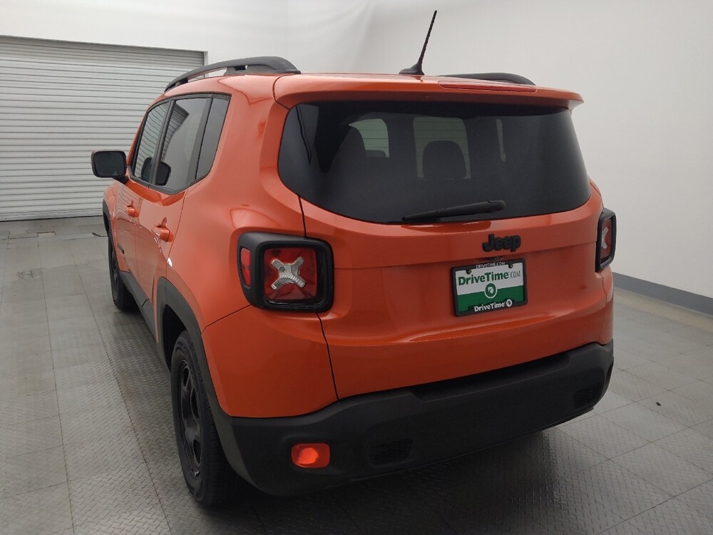 2017 Jeep Renegade in Metairie, LA 70006 - 18100311 6