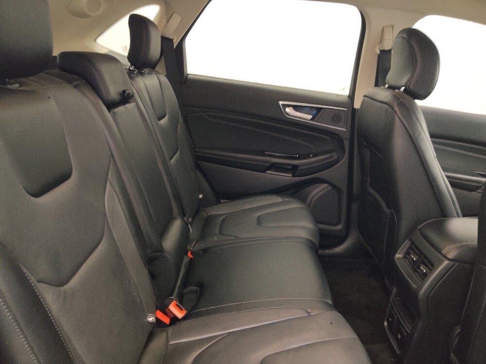 2019 Ford Edge in Bradenton, FL 34207 - 18100336 19