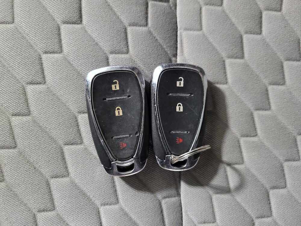 2019 Chevrolet Equinox in Langhorne, PA 19047 - 18100339 32